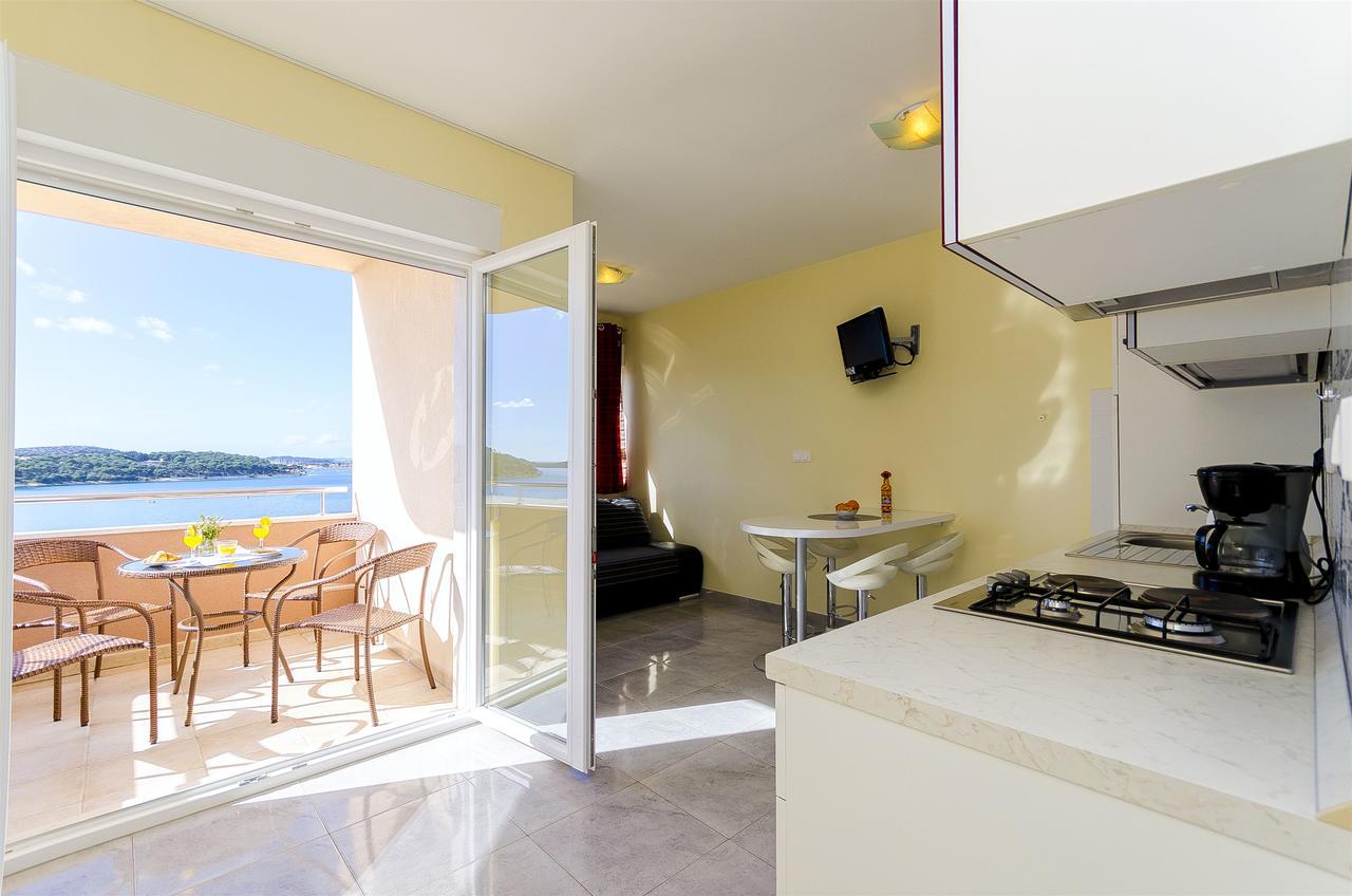 Apartments Smilje Rogoznica Kültér fotó